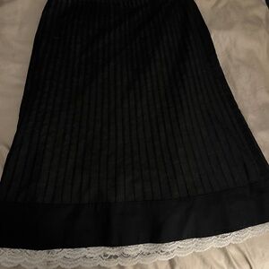 Ann Taylor black pleated skirt with lace